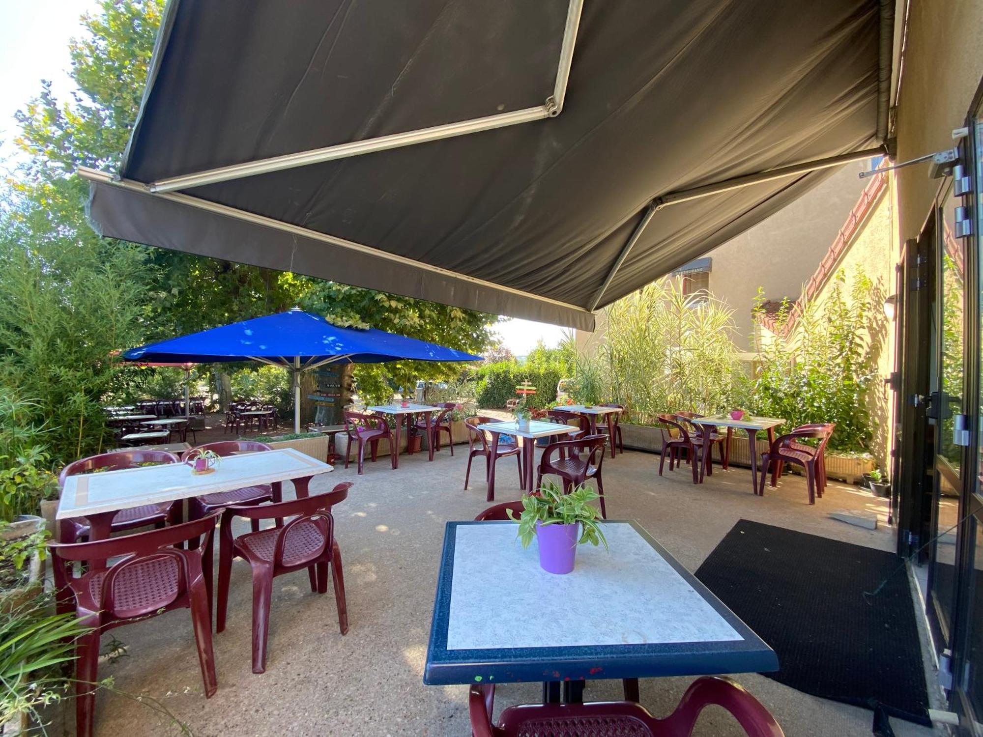 Hotel Restaurant La Place Malay-le-Grand Eksteriør billede